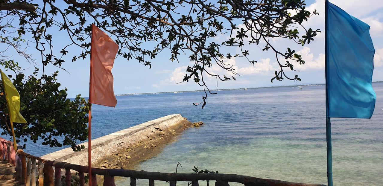 Mactan Newtown Condo With Garden And Ocean View 8Newtown Blvd Мактан Екстериор снимка