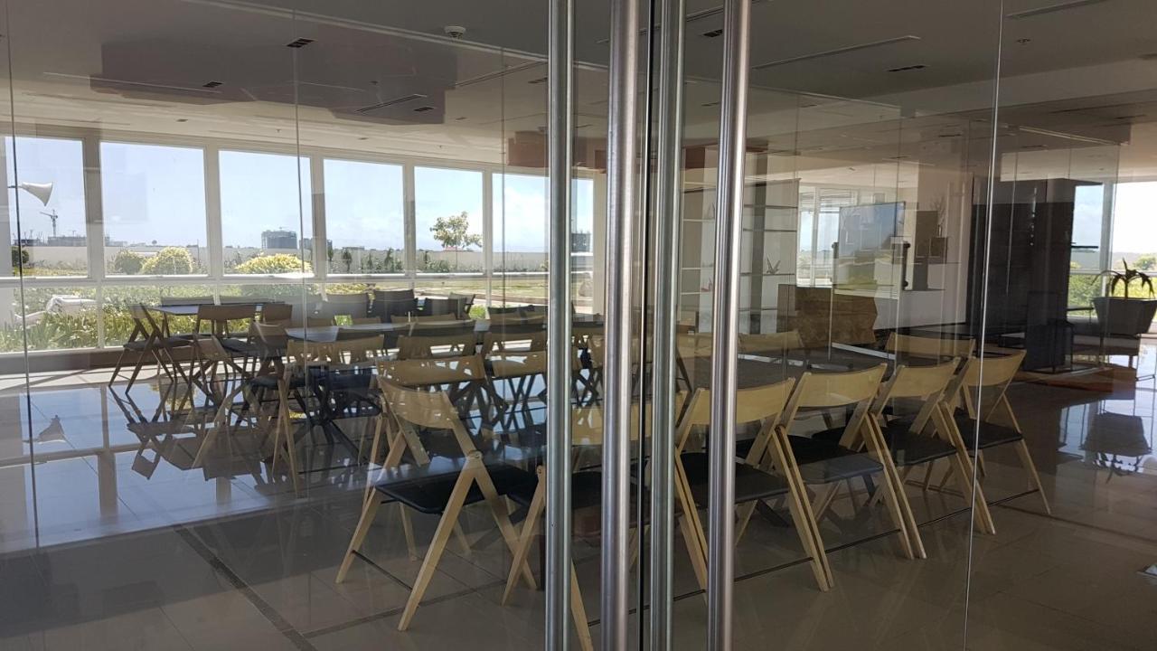 Mactan Newtown Condo With Garden And Ocean View 8Newtown Blvd Мактан Екстериор снимка